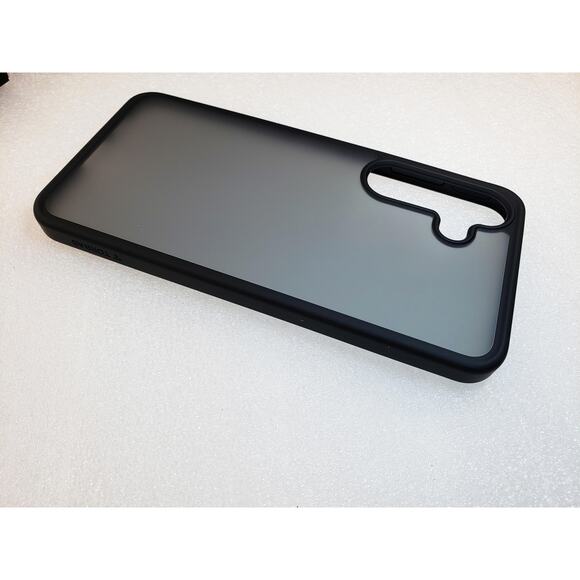 TORRAS Shockproof Case For Samsung Galaxy S25+ Plus Black. Frosted Matte - Picture 4 of 9